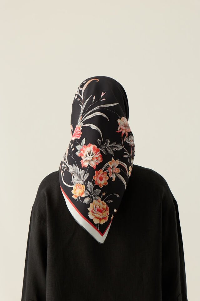 Flora Nocturne İpek Eşarp