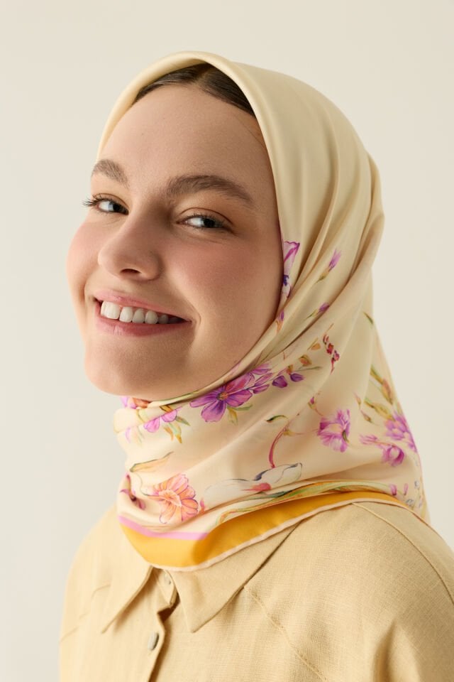 Flora Golden İpek Eşarp