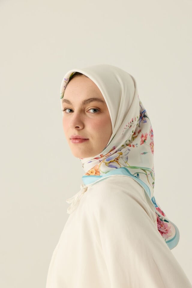 Flora Powder İpek Eşarp